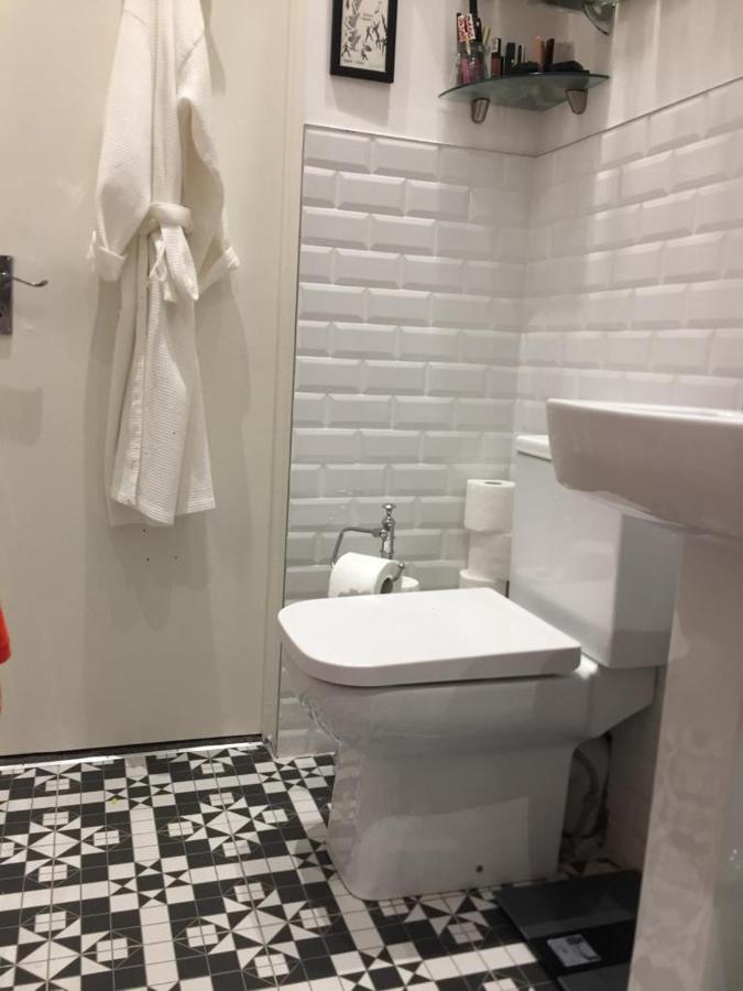 2 Bed House
